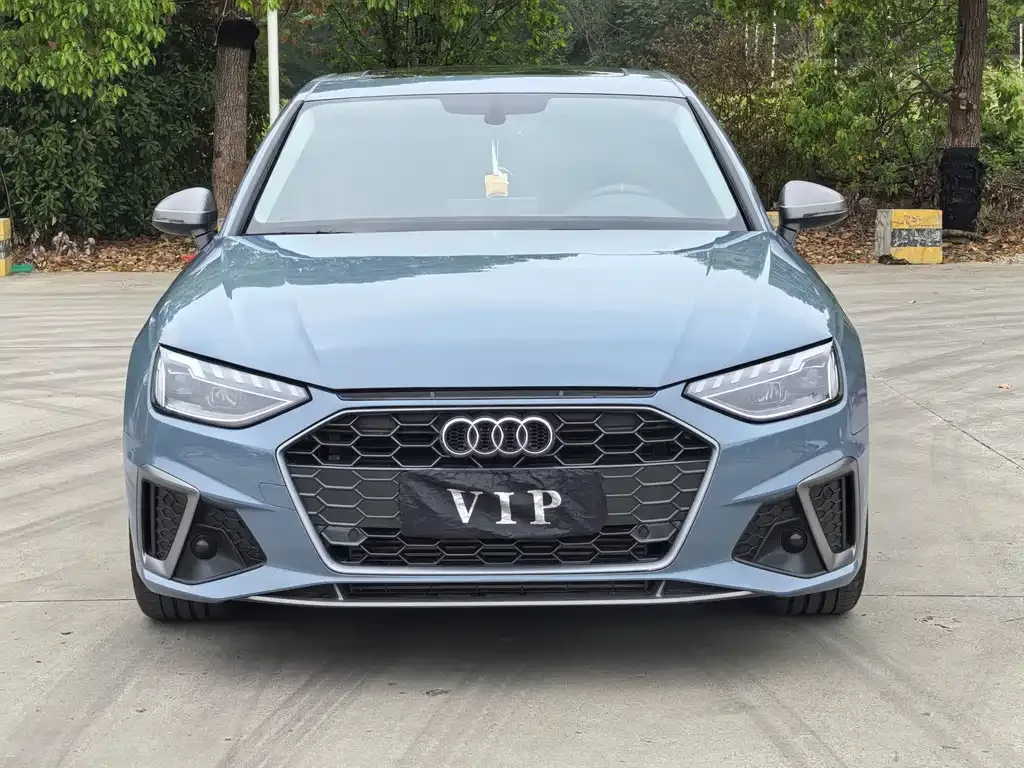 Audi A4L 2023 из CN, фото 3