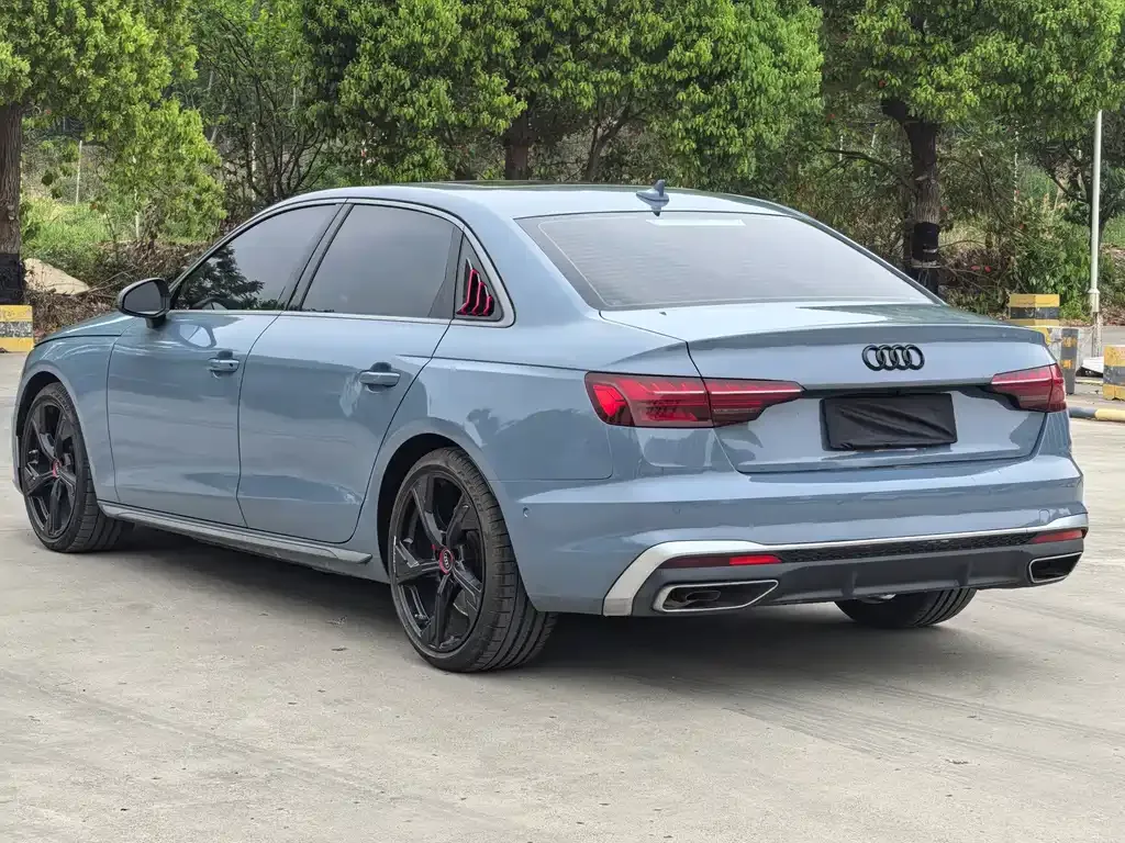 Audi A4L 2023 из CN, фото 6