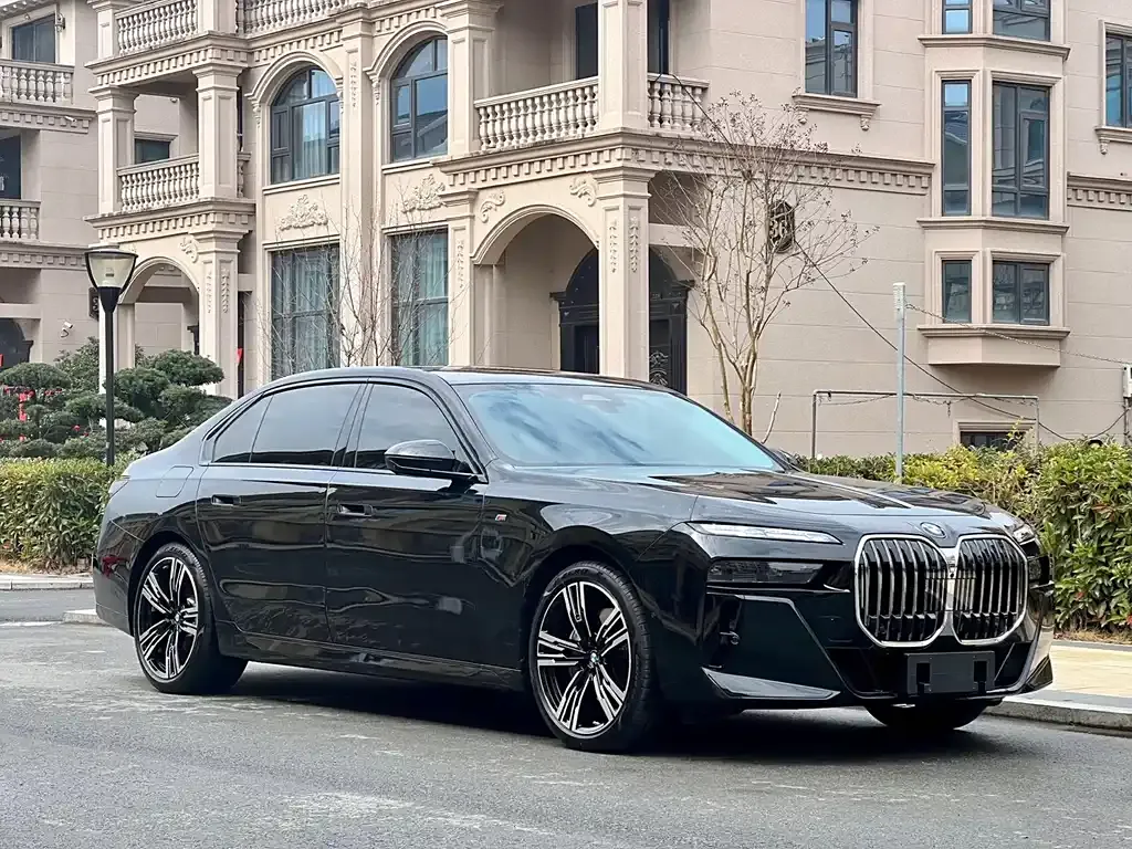BMW 7 Series — фото 3