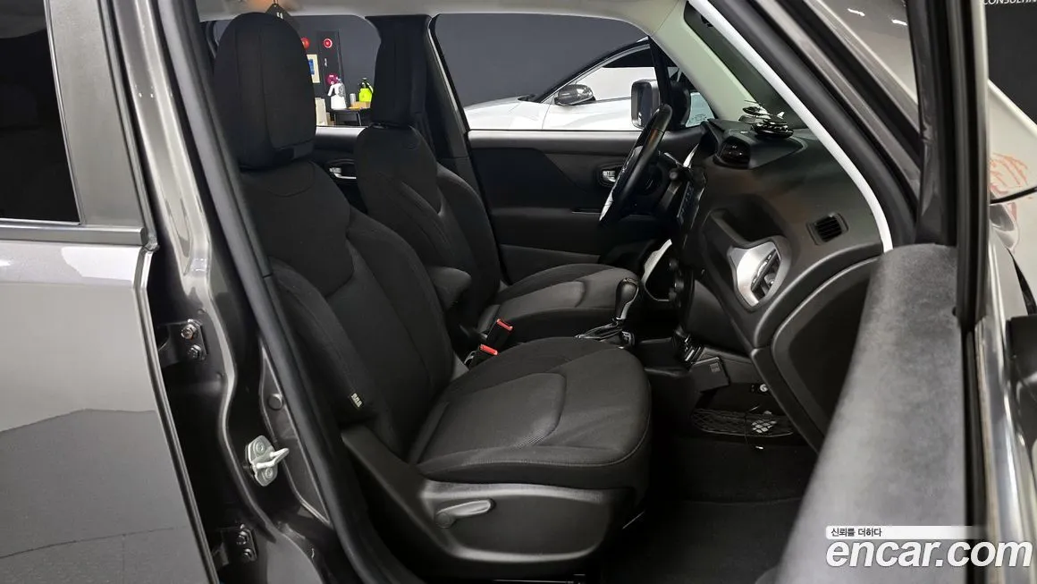 Jeep Renegade 2021 из KR, фото 10