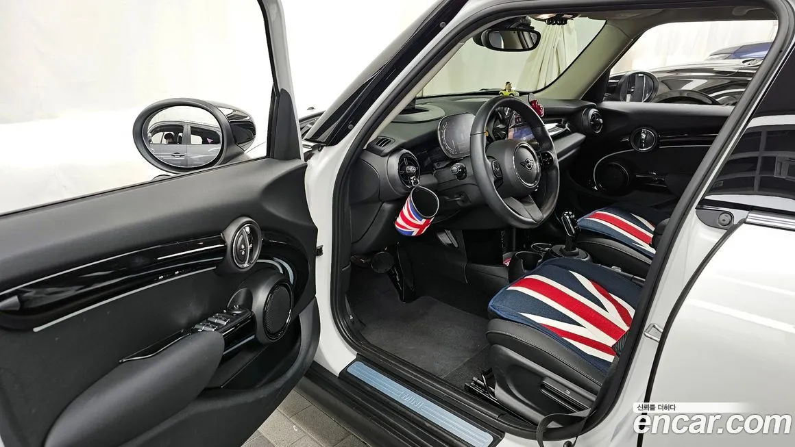 Mini Cooper 2024 из KR, фото 10