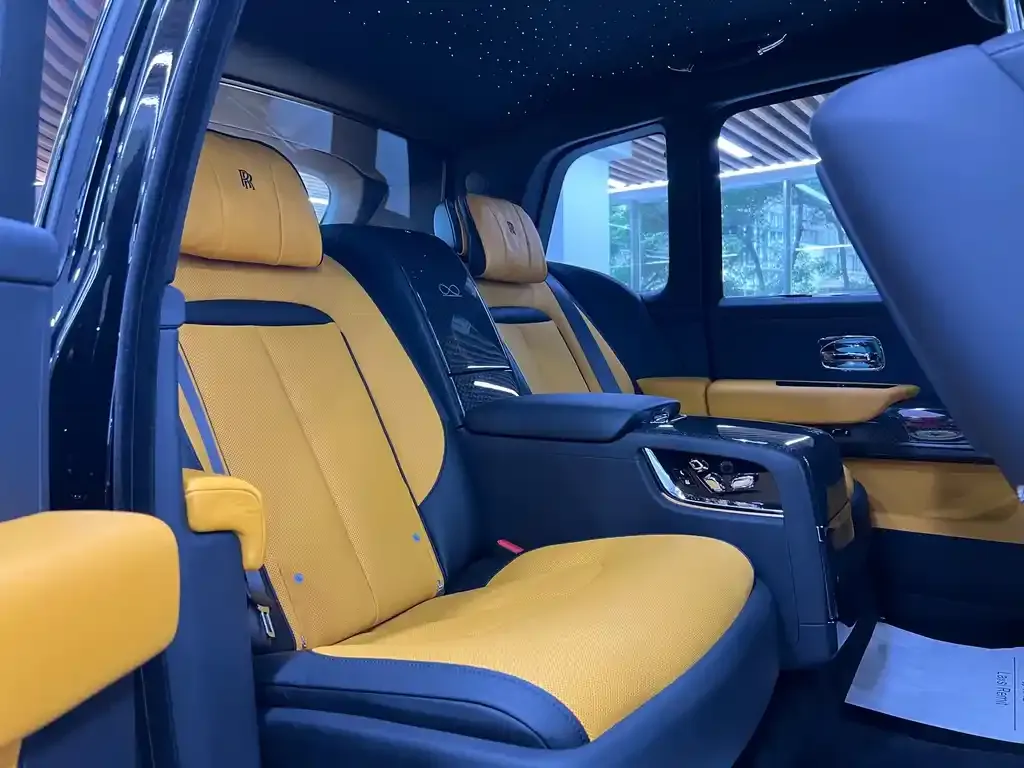 Rolls-Royce Cullinan 2022 из CN, фото 10