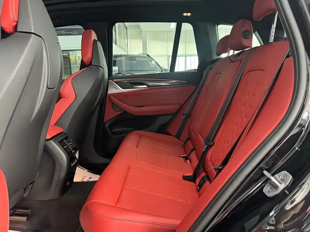 BMW X3 M 2024 из CN, фото 9