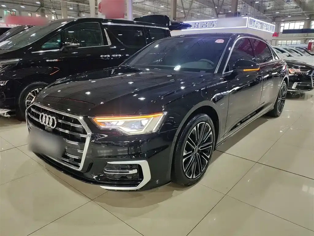 Audi A6L 2023 из CN, фото 1