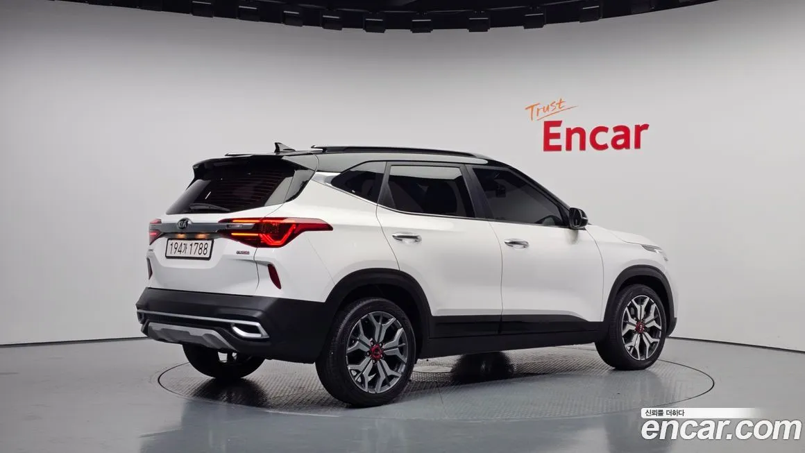 Kia Seltos 2021 из KR, фото 2