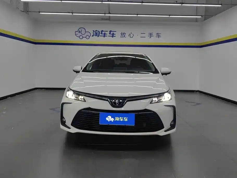 Toyota Corolla 2023 из CN, фото 2