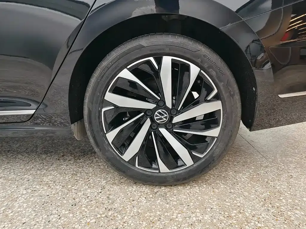 Volkswagen Passat 2024 из CN, фото 7