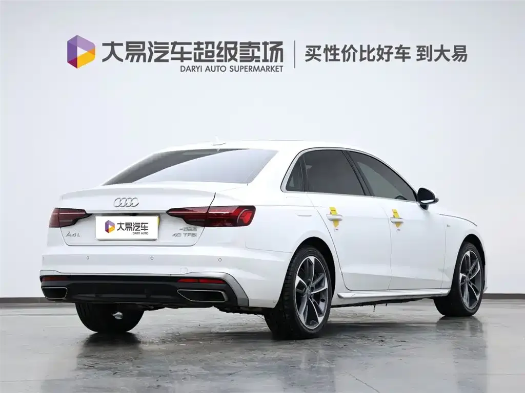 Audi A4L 2021 из CN, фото 3