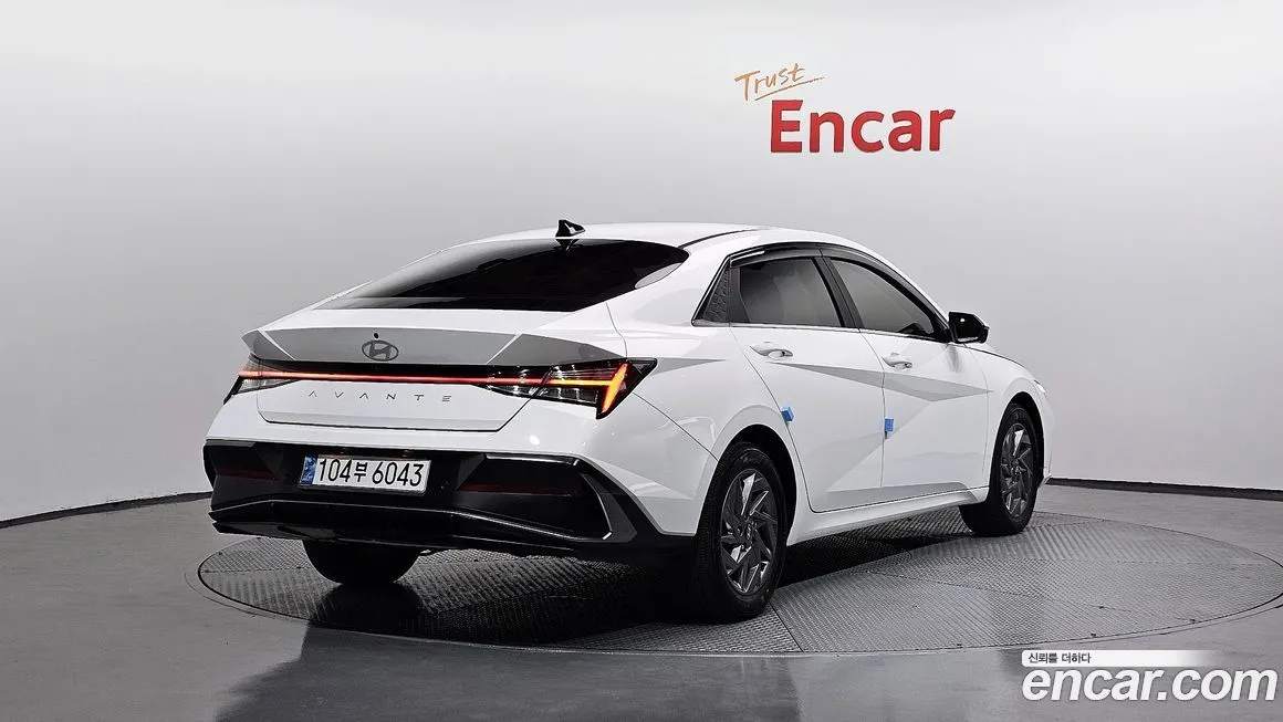 Hyundai AVANTE — фото 2