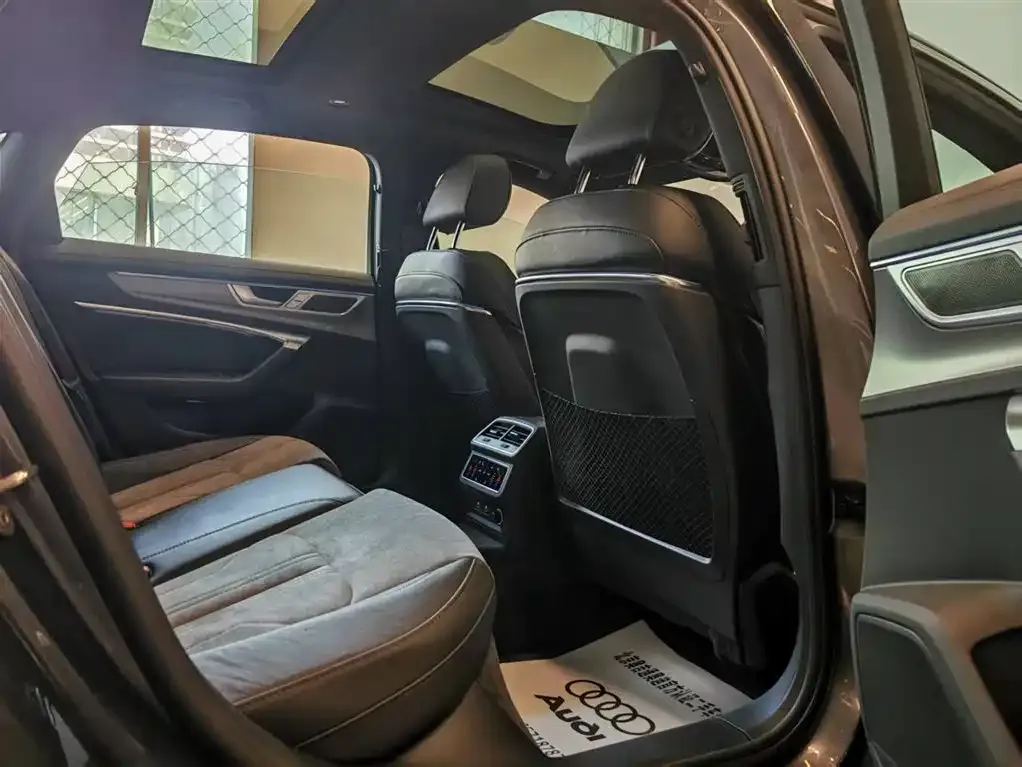 Audi A6L 2023 из CN, фото 5