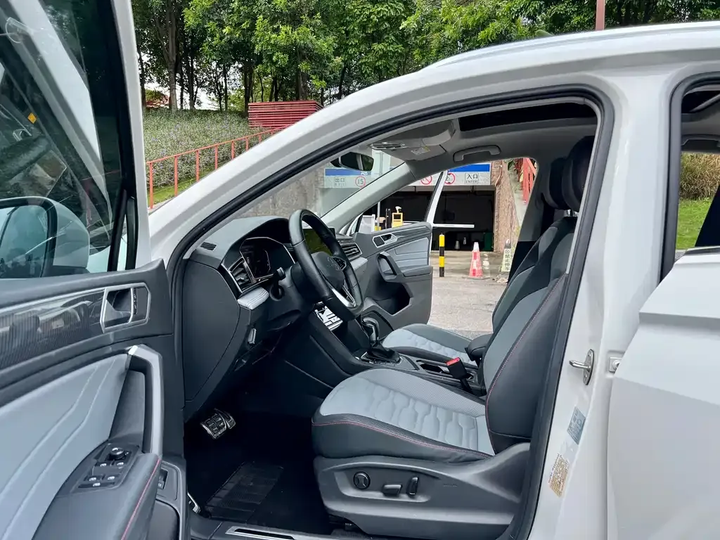 Volkswagen Tiguan X 2022 из CN, фото 6