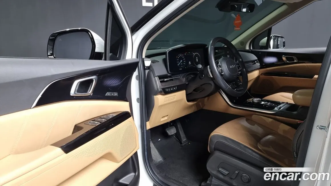 Kia Carnival — фото 10