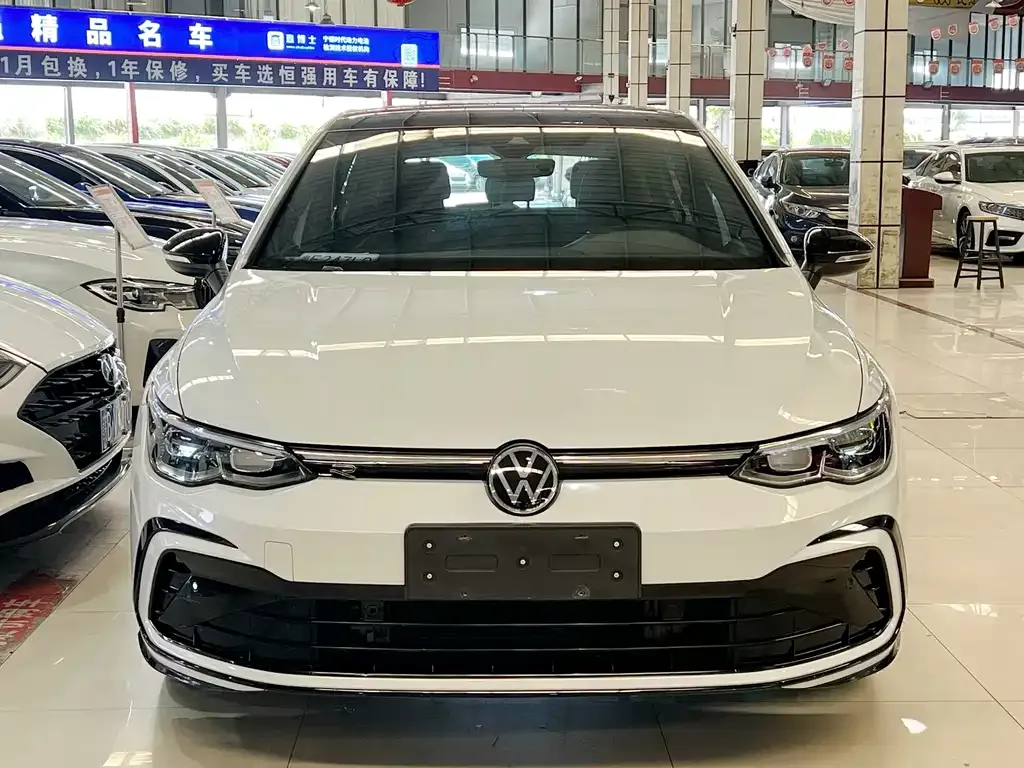 Volkswagen Golf 2023 из CN, фото 3