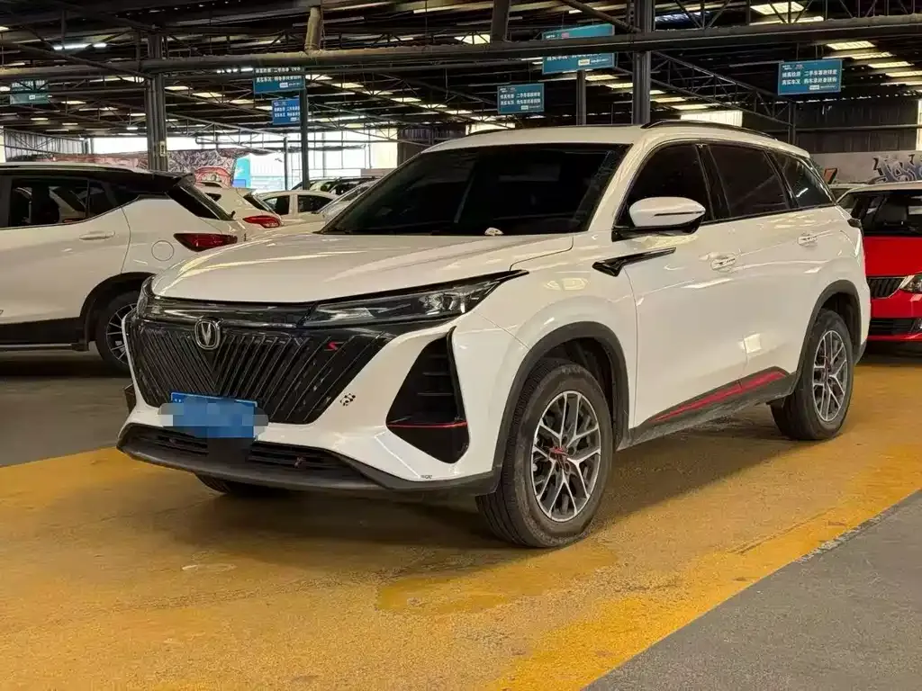 Changan CS75 PLUS — фото 1