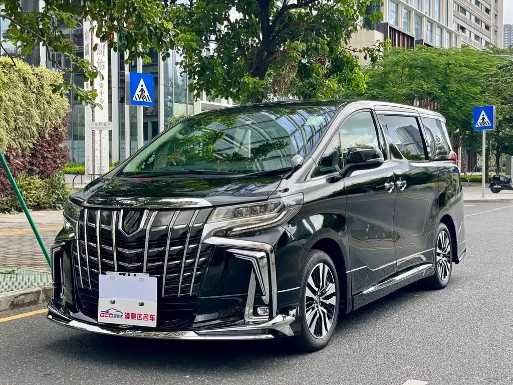 Toyota Alphard 2024 из CN, фото 1