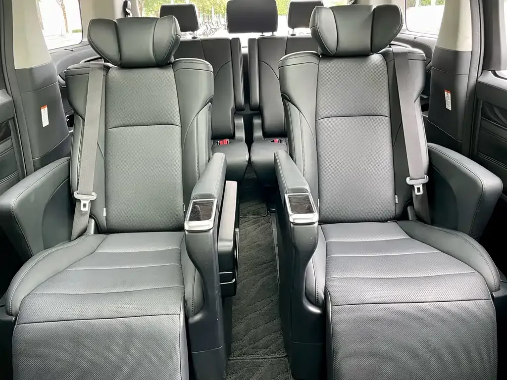 Toyota Alphard 2024 из CN, фото 10