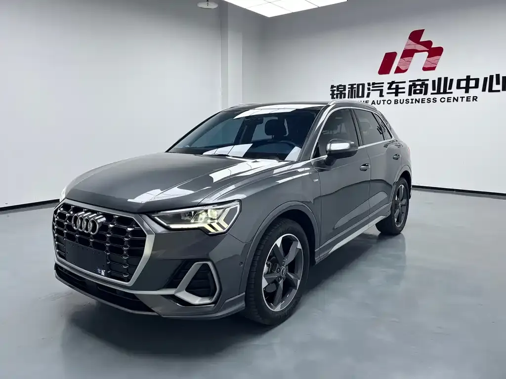 Audi Q3 2023 из CN, фото 1