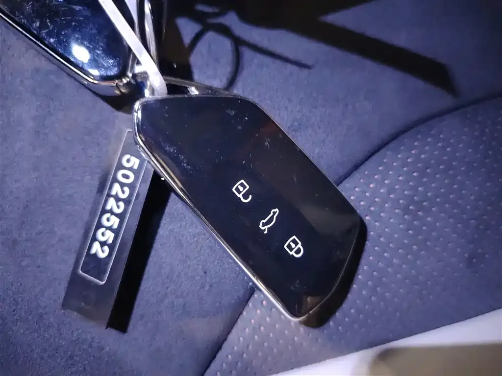 [object Object] ID.6 Crozz 2024 из CN, фото 9