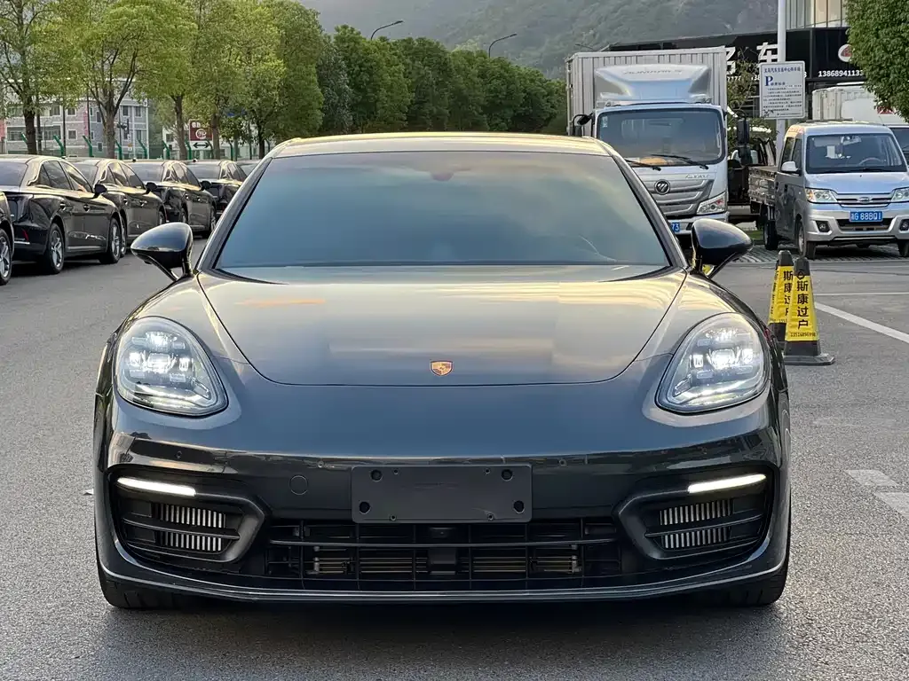 Porsche Panamera — фото 2