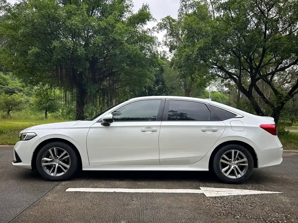 Honda Civic — фото 7