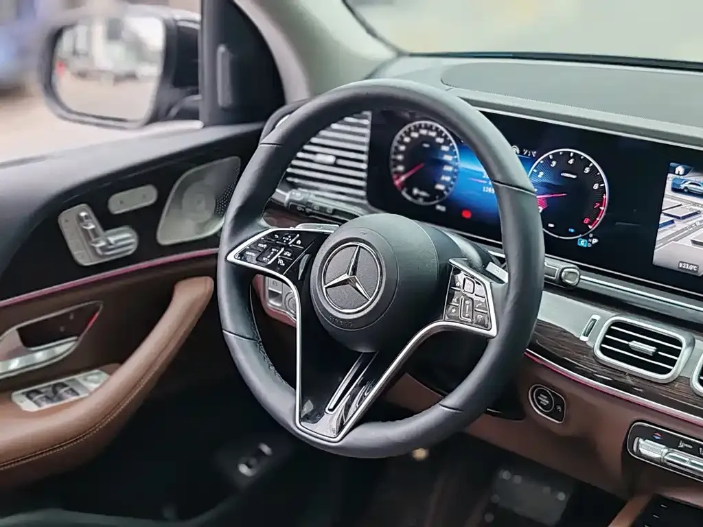 Mercedes-Benz GLE — фото 9
