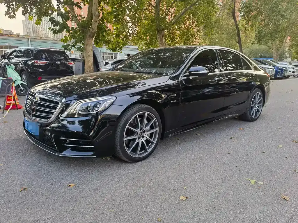 Mercedes-Benz S-Class — фото 1