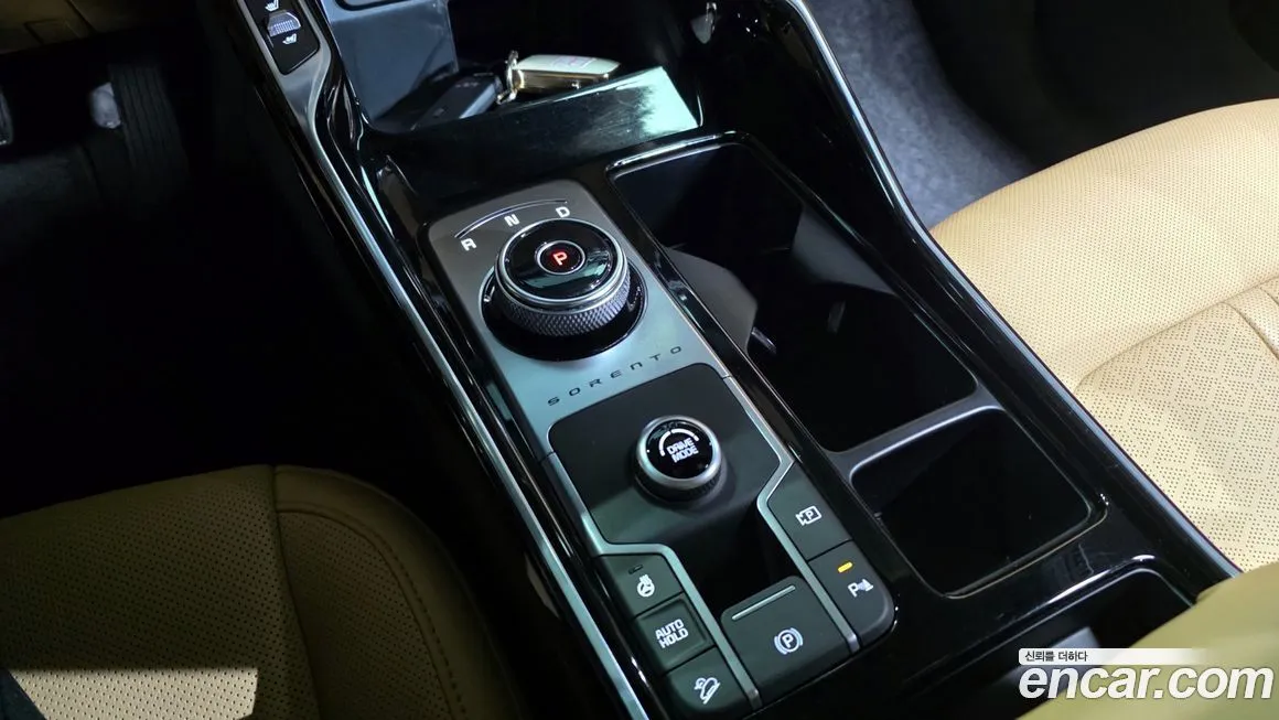 Kia Sorento — фото 9