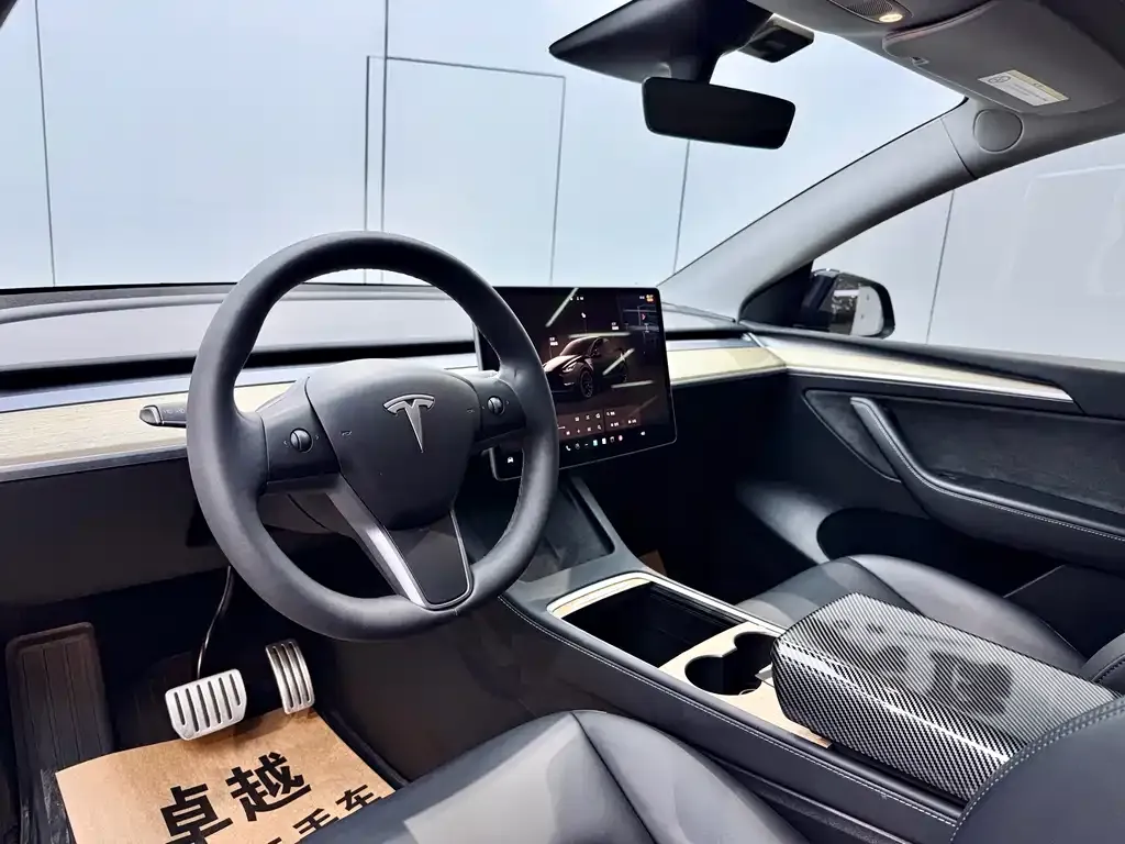 Tesla Model Y 2023 из CN, фото 8