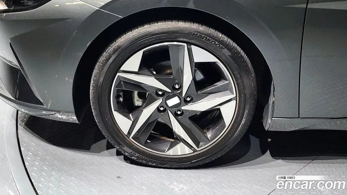 Hyundai AVANTE — фото 5