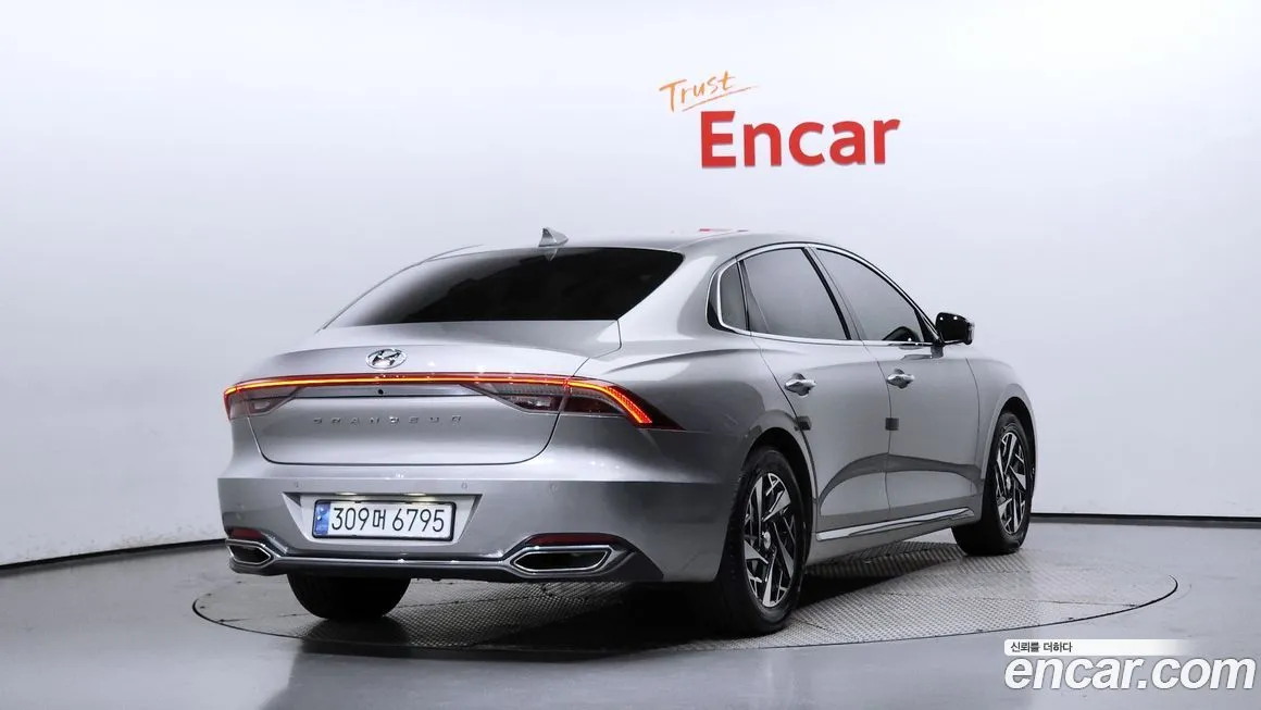 Hyundai Grandeur 2022 из KR, фото 2