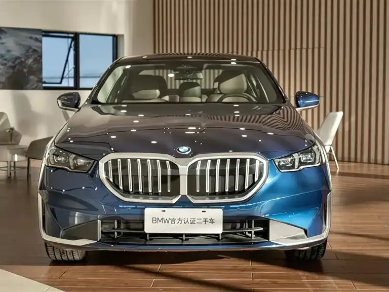 BMW 5 Series — фото 2