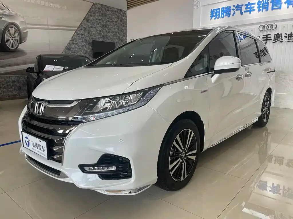 Honda Odyssey — фото 1