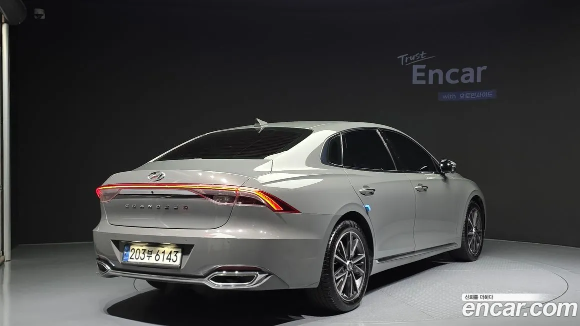 Hyundai Grandeur 2022 из KR, фото 2