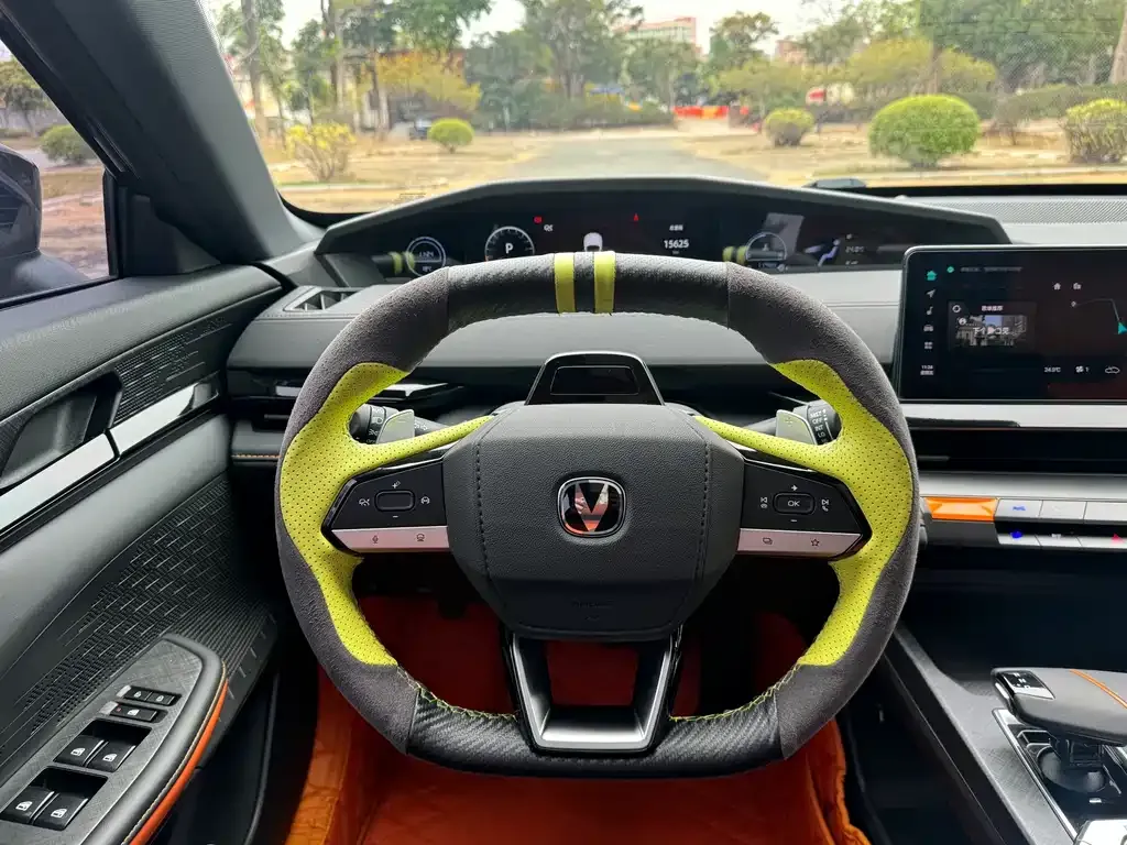 Changan UNI-V 2023 из CN, фото 8