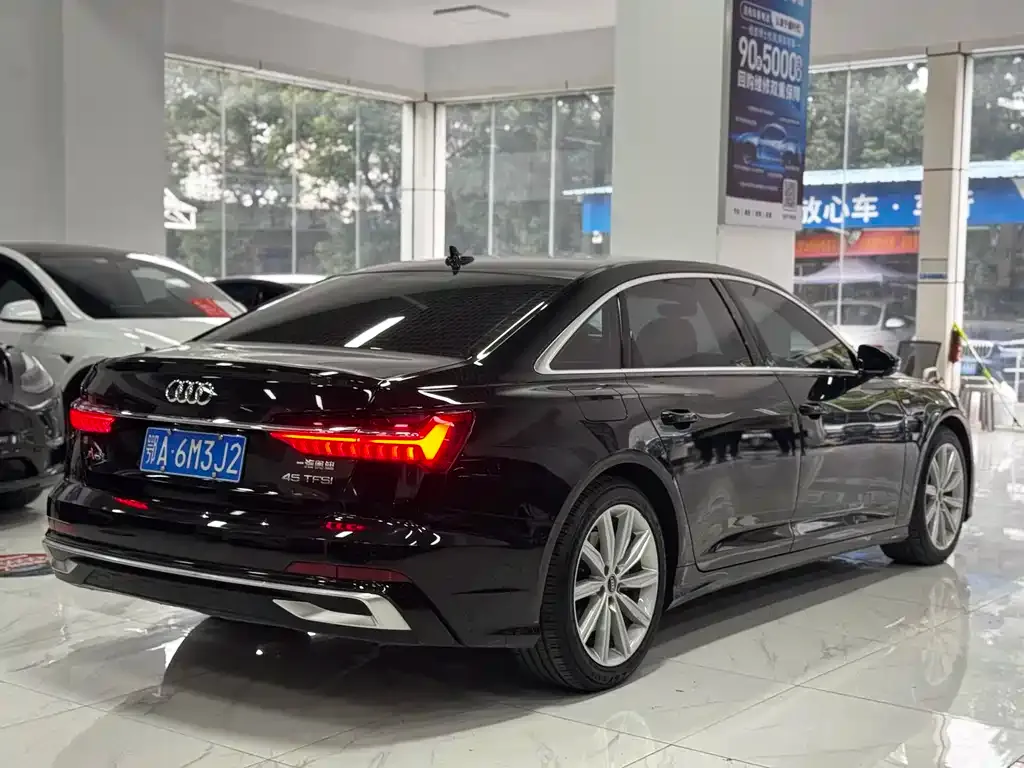 Audi A6L 2023 из CN, фото 6