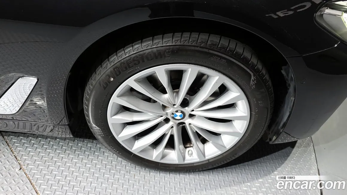 BMW 5-Series 2023 из KR, фото 5