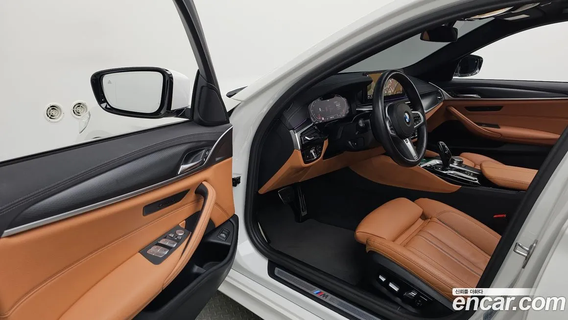 BMW 5-Series 2023 из KR, фото 10