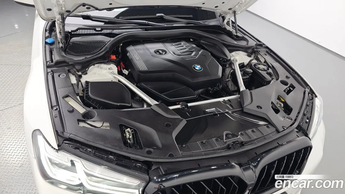 BMW 5-Series 2023 из KR, фото 6
