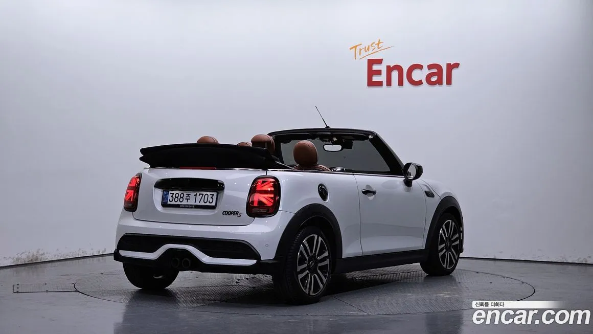 Mini Cooper Convertible — фото 2