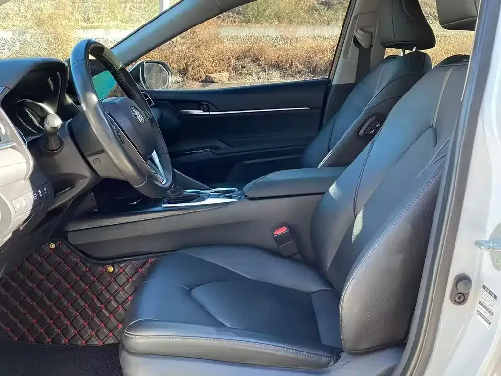 Toyota Camry 2023 из CN, фото 7