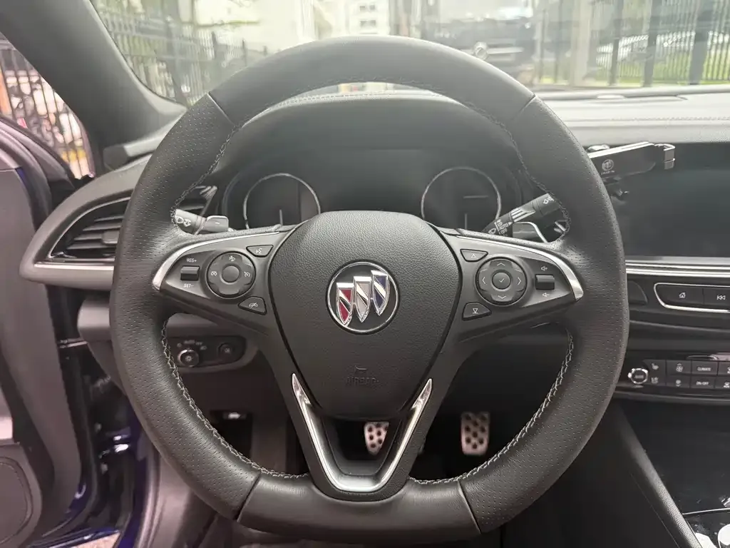 Buick Regal — фото 9