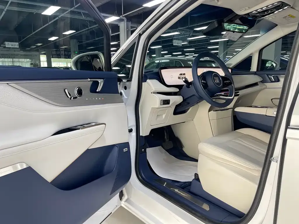 Buick GL8 Hybrid 2024 из CN, фото 4