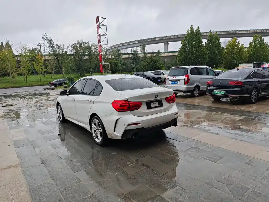 BMW 1 Series 2023 из CN, фото 5