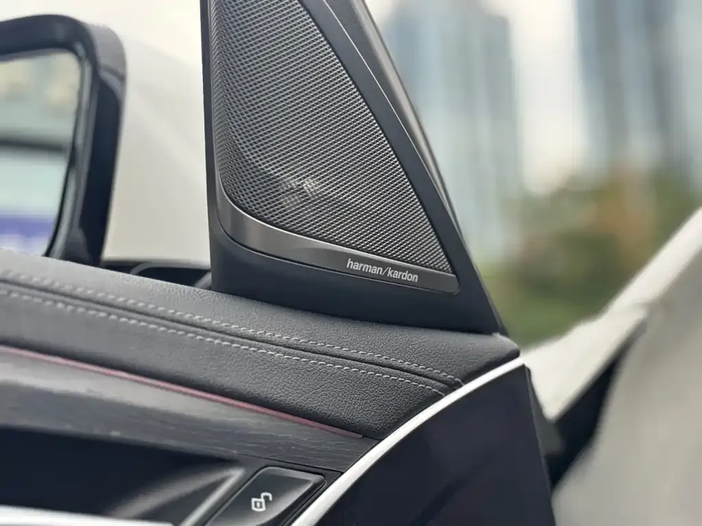 BMW 5 Series — фото 10