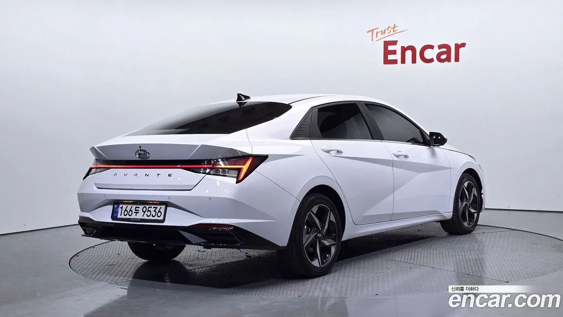 Hyundai AVANTE — фото 2