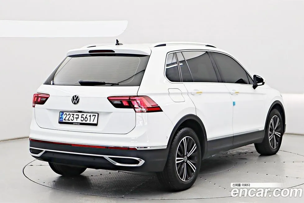 Volkswagen Tiguan 2023 из KR, фото 2