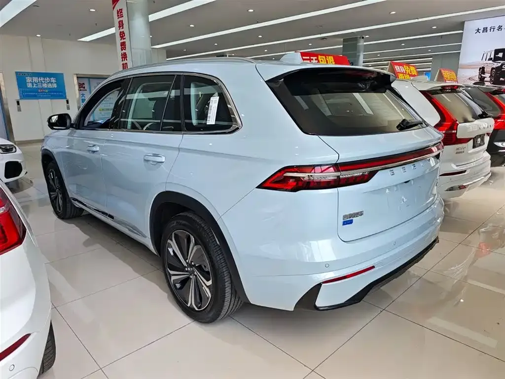 Geely Xingyue L — фото 10