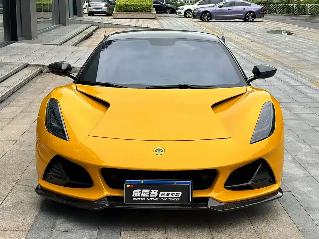 Lotus Emira — фото 2