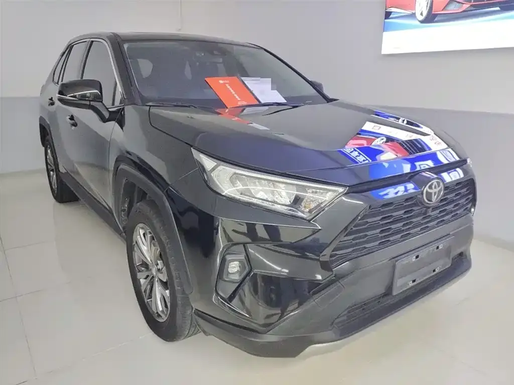 Toyota RAV4 — фото 9