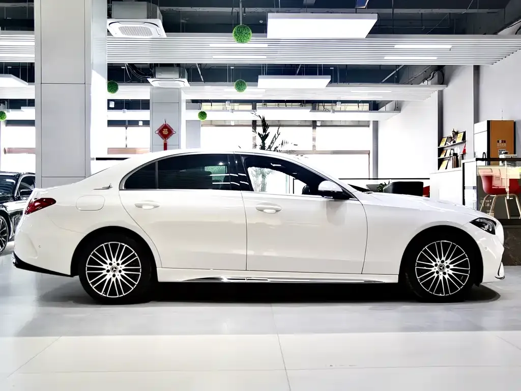 Mercedes-Benz C-Class — фото 8